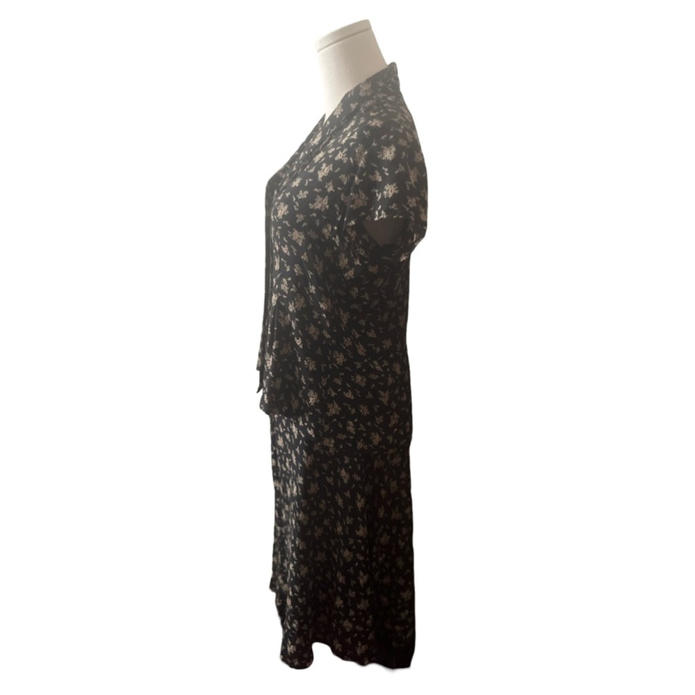 Jones New York 2 piece Silk skirt and blouse
